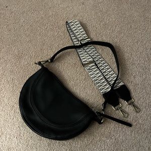 Anthropologie Urban Originals Luna Slouchy
Crossbody Bag Black Handbag